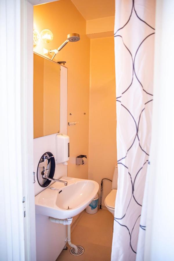 Saga Hotell Borlange Bagian luar foto